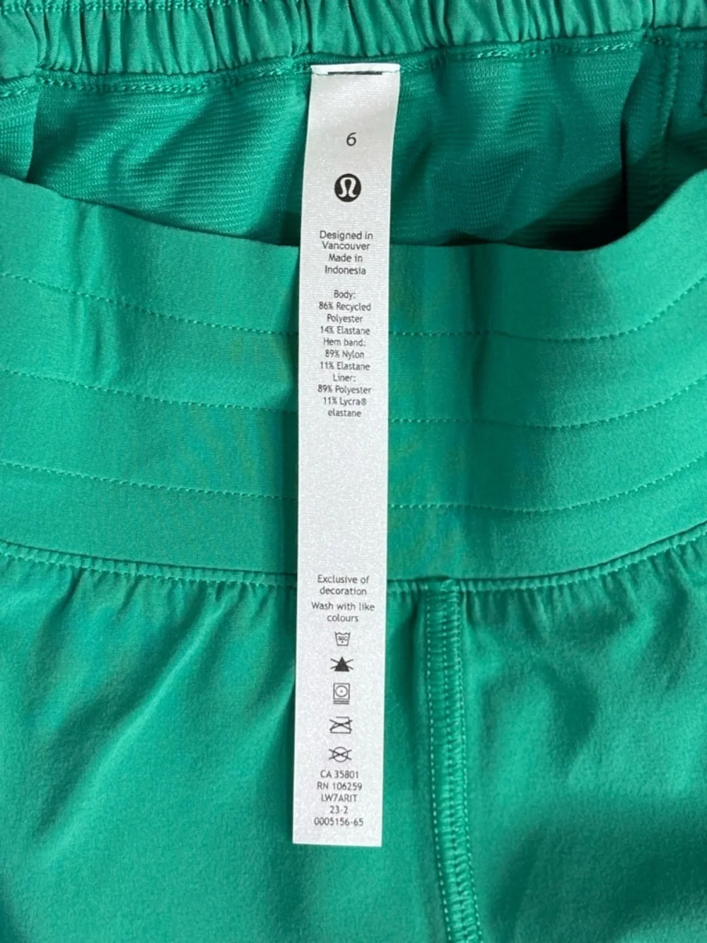 Lululemon Emerald Teal Run Shorts Size 6 Athletic Lightweight Activewear